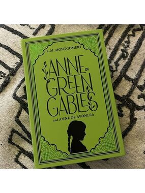 FINAL ONE!!! ($8) Anne of Green Gables (Paper Mill Press Classics)